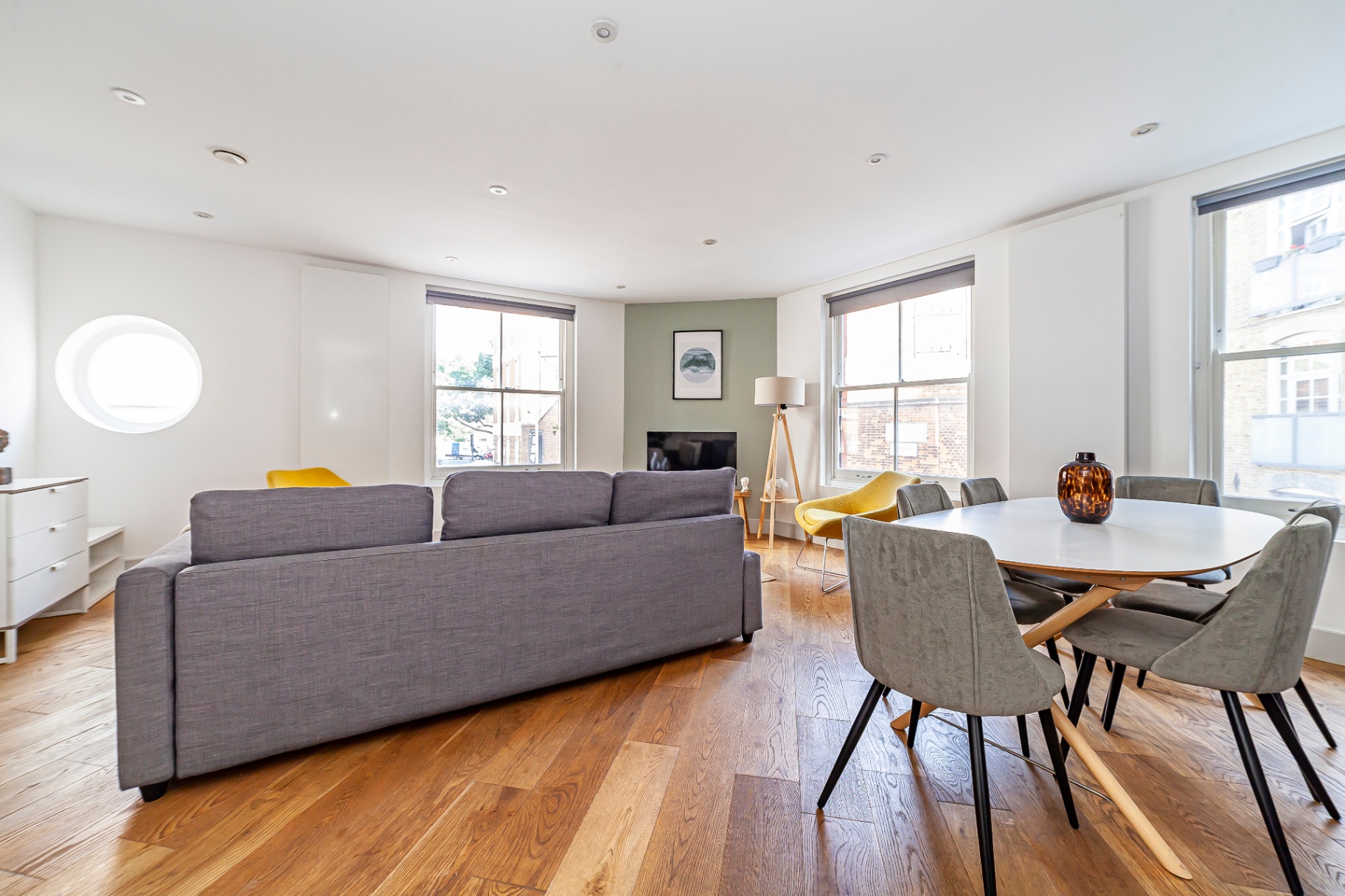 Modern 3 Bed Apartment in Old Street